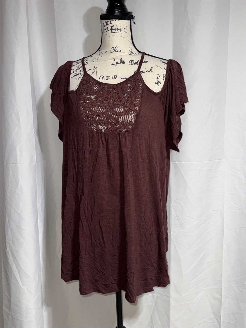 torrid Cold-Shoulder Short Sleeve Top in Deep Brown